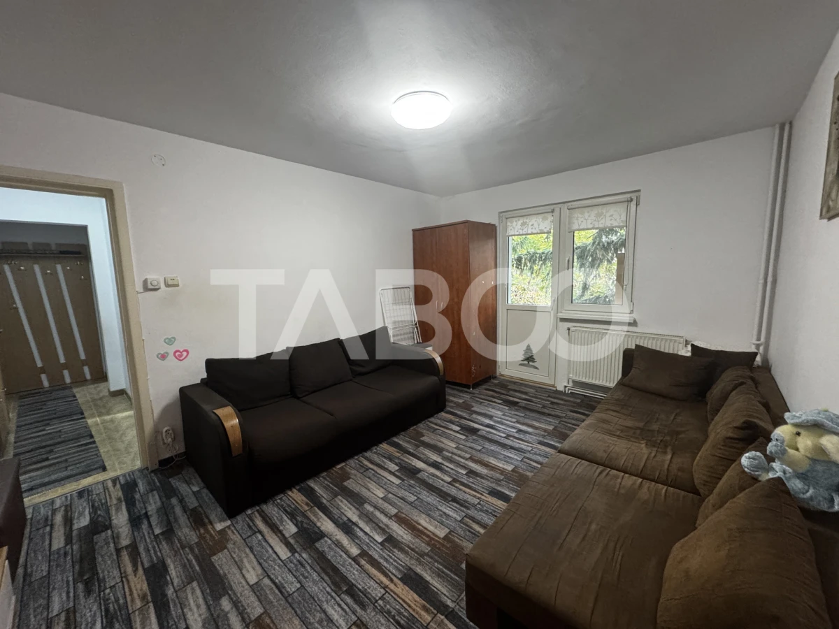 Apartament de inchiriat cu 3 camere balcon etaj 2 Mihai Viteazul Sibiu - 1