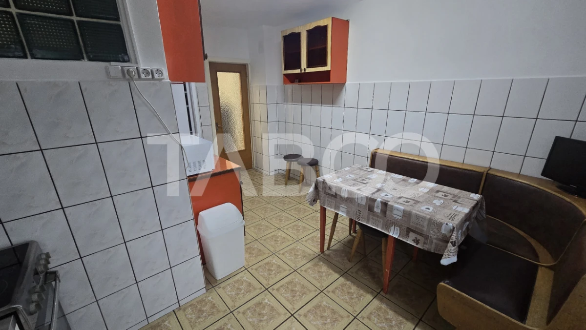 Apartament de inchiriat Central 3 camere balcon 2 bai mobilat utilat - 10