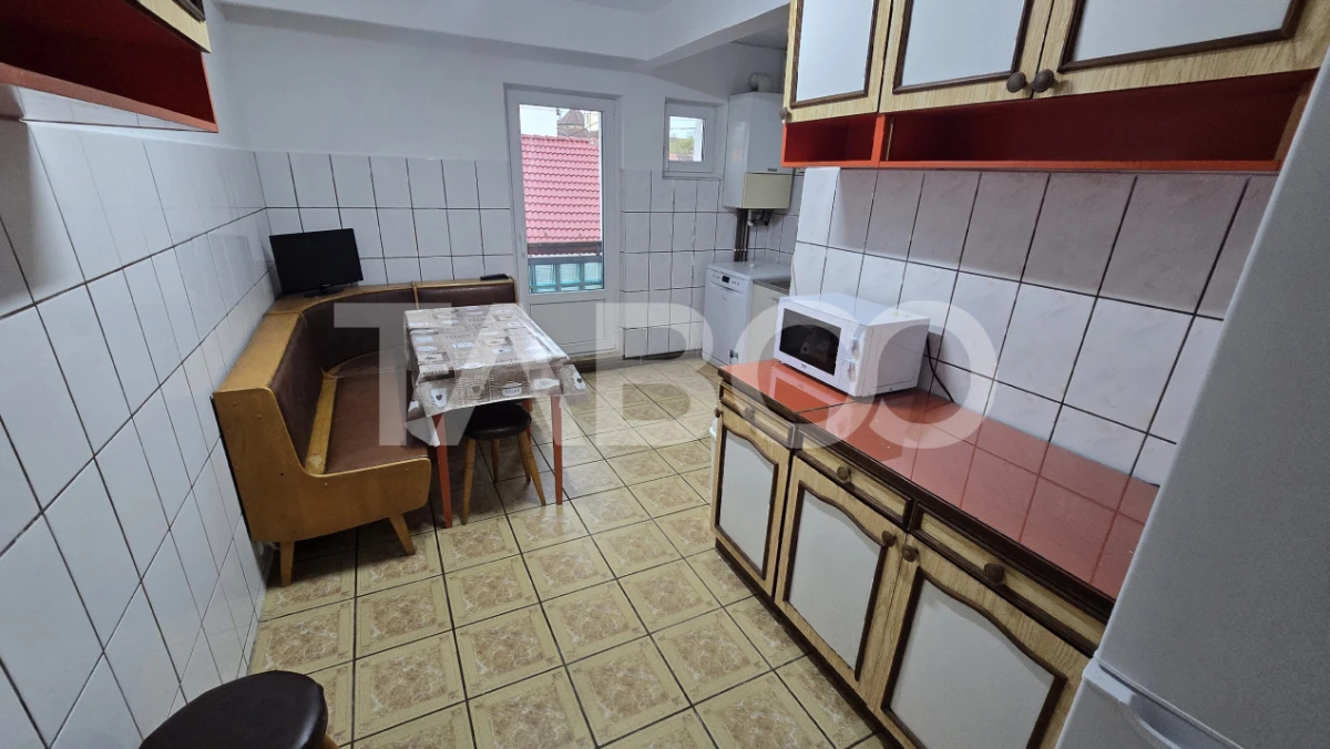 Apartament de inchiriat Central 3 camere balcon 2 bai mobilat utilat - 9