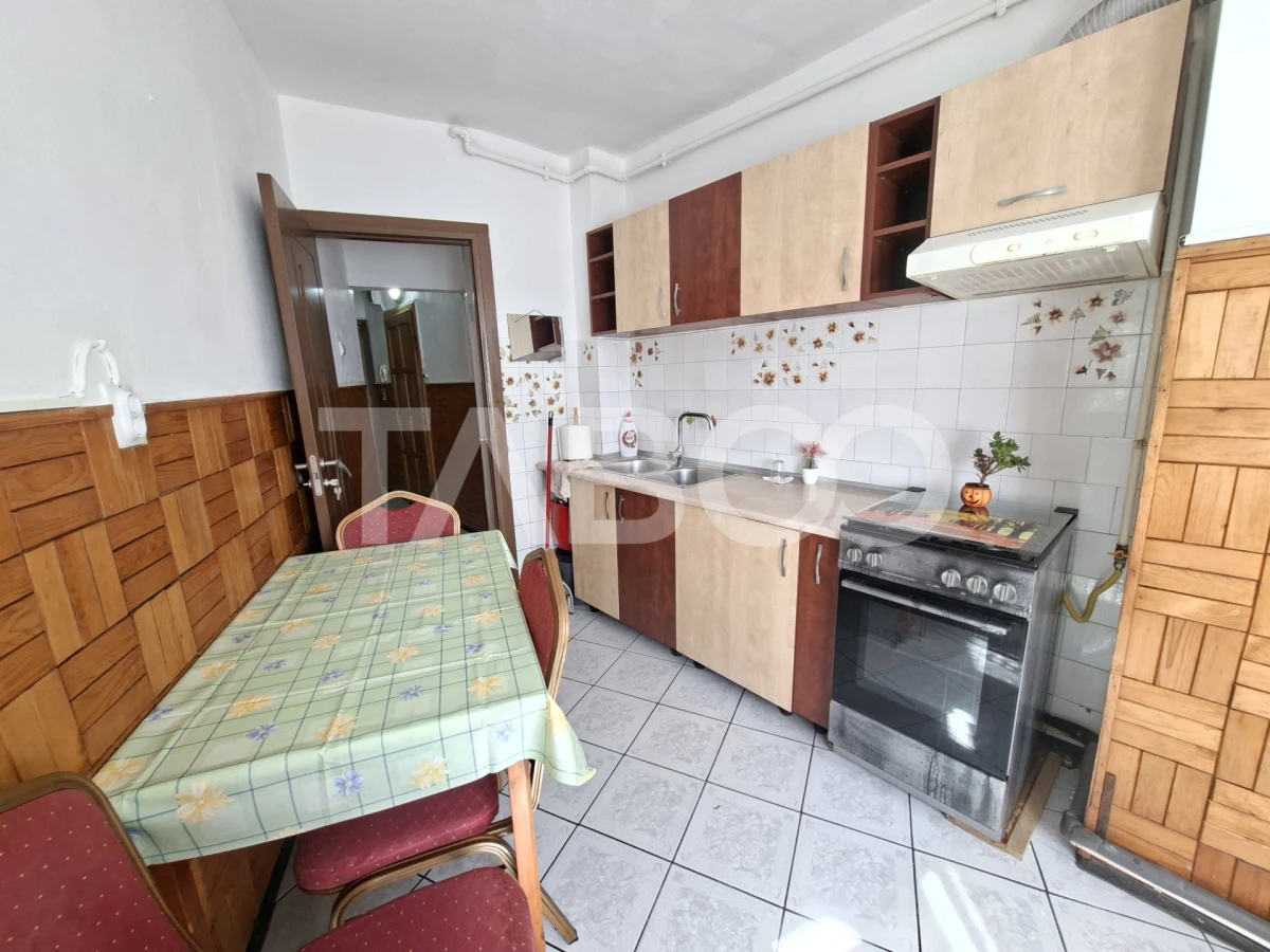 Apartament de inchiriat 2 camere zona Strand etaj 3 bucatarie separata - 9