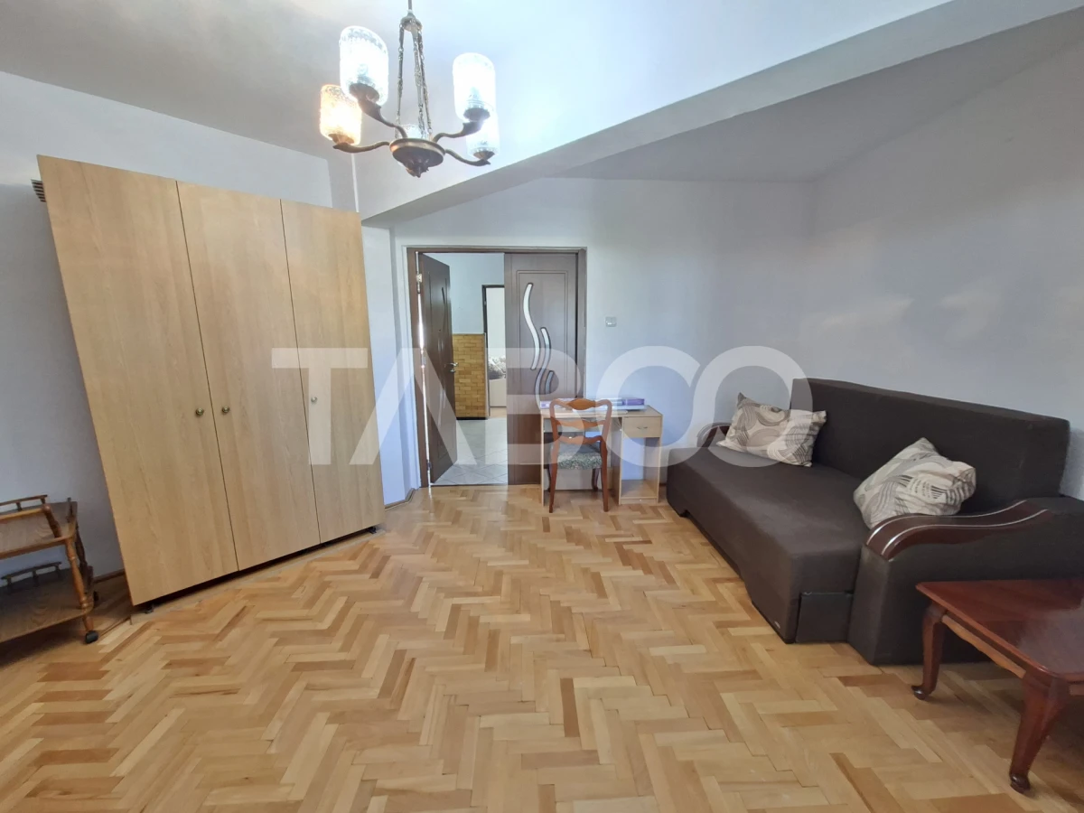 Apartament de inchiriat 2 camere zona Strand etaj 3 bucatarie separata - 4