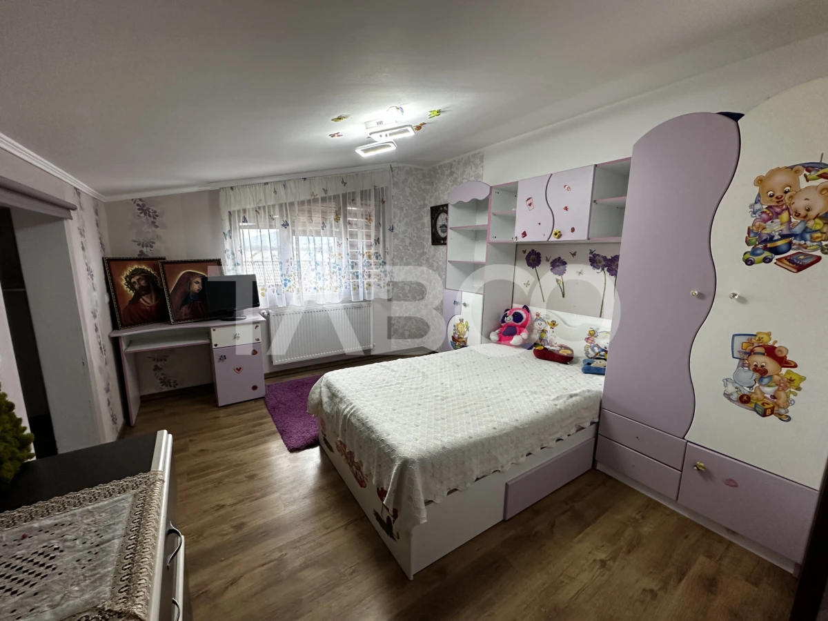 Casa de vanzare cu 5 camere si teren 426 mp 2 fronturi in Arhitectilor - 5