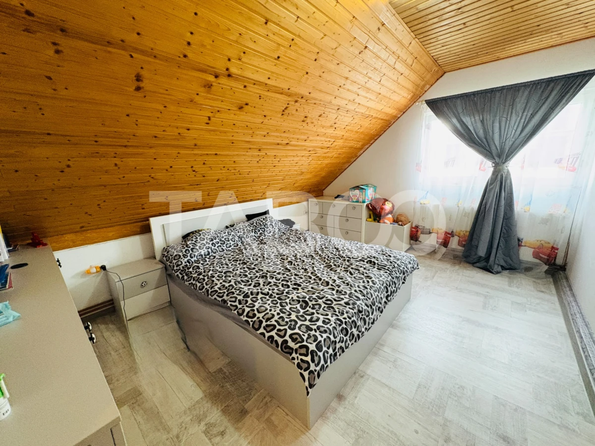 Casa de vanzare 7 camere MOBILATA UTILATA 210 MPU teren liber 518 mp - 7
