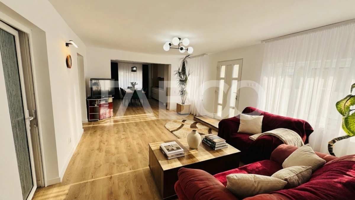 Casa de vanzare 7 camere MOBILATA UTILATA 210 MPU teren liber 518 mp - 1
