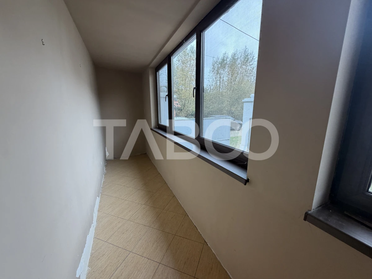 Casa cu potential de investite 8 camere 392 mpu teren 5724 m Gura Vaii - 7
