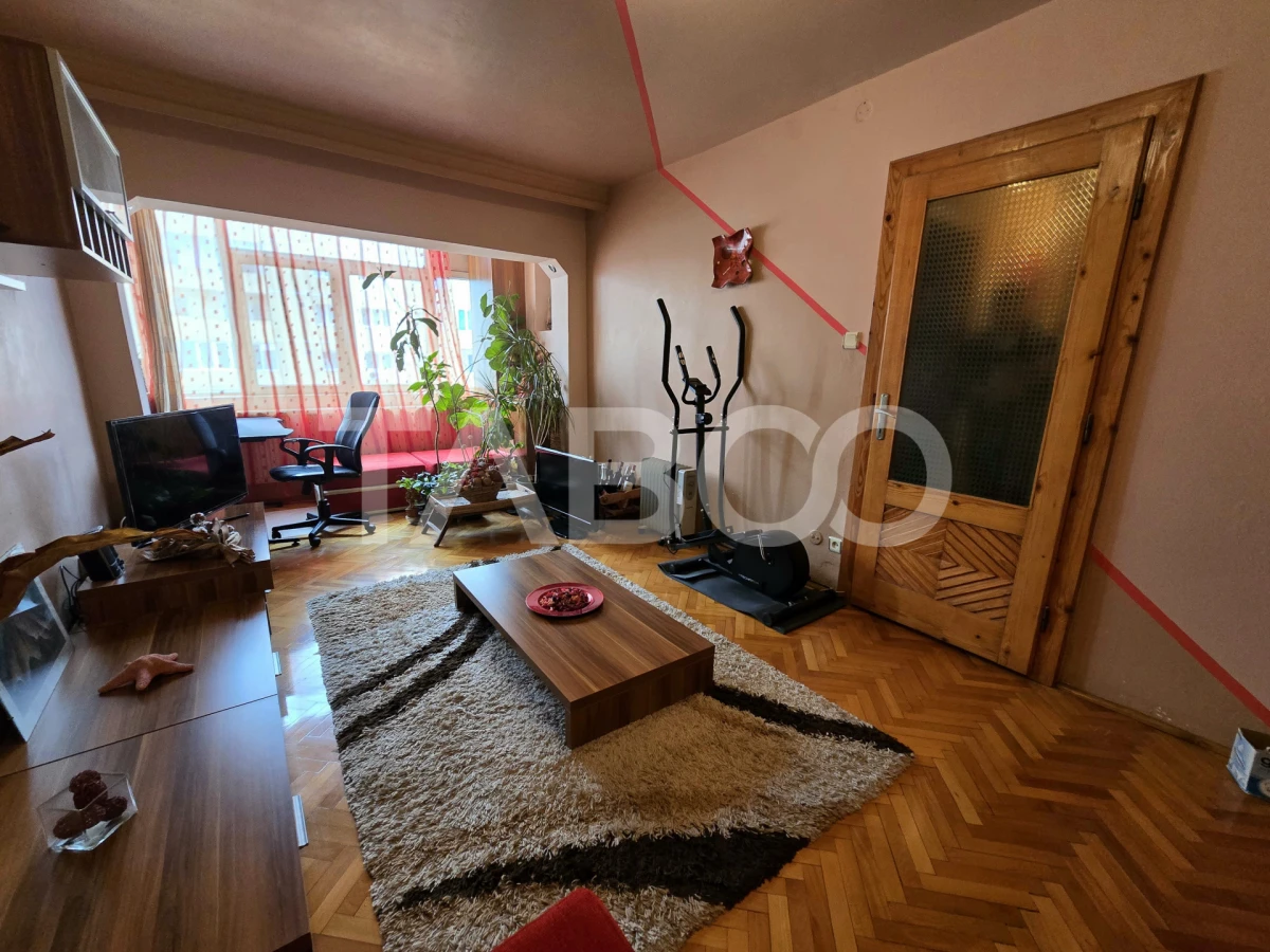 Apartament decomandat de vanzare etaj intermediar lift Vasile Aaron - 2