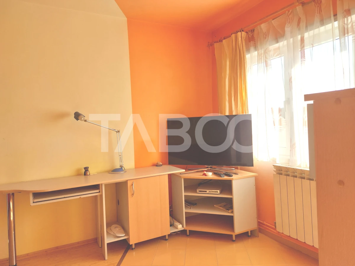 Pret Avantajos-Apartament 50 mpu 2 camere etaj 3 pivnita Cisnadie - 6