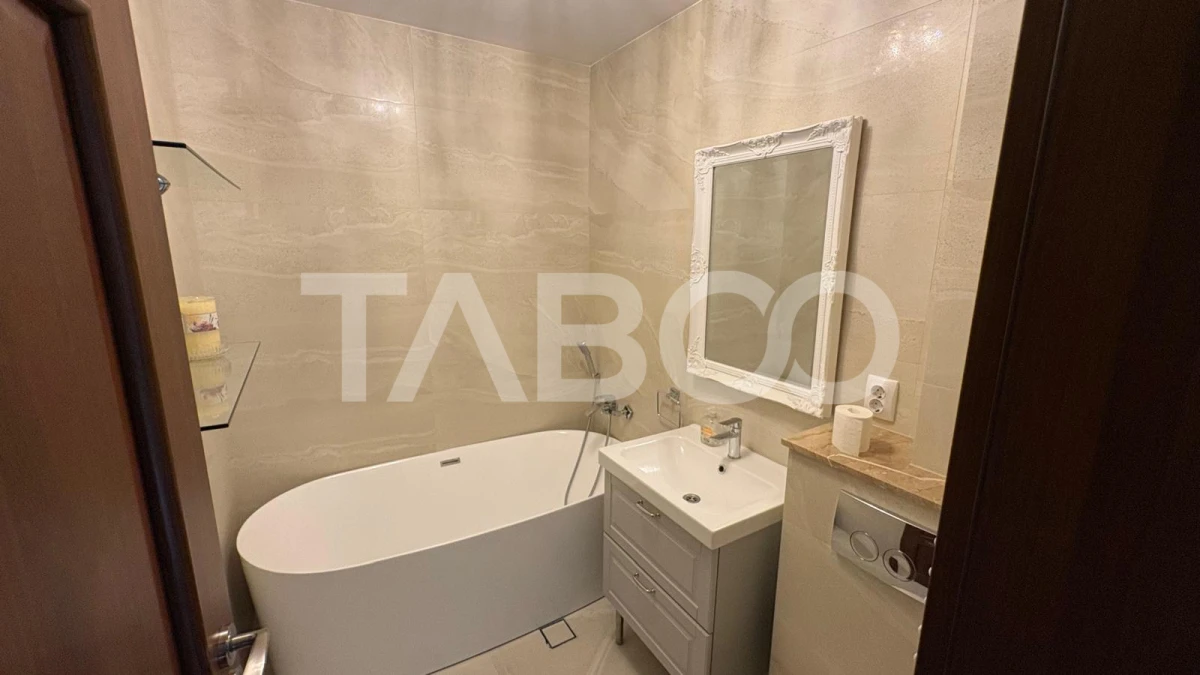 Apartament spatios de inchiriat 110 mpu in zona Strand - 10