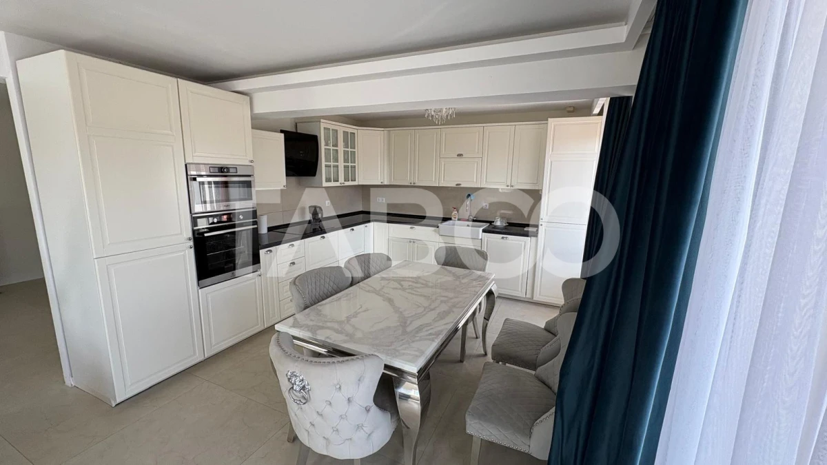 Apartament spatios de inchiriat 110 mpu in zona Strand - 3