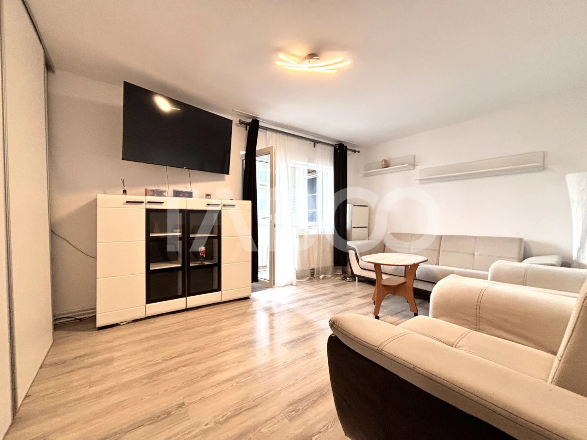 Apartament cu 3 camere de vanzare in cartierul Intre Lacuri - 1