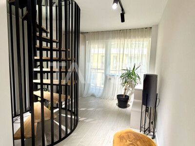 Penthouse de vanzare finisaje premium cu terasa generoasa Floresti