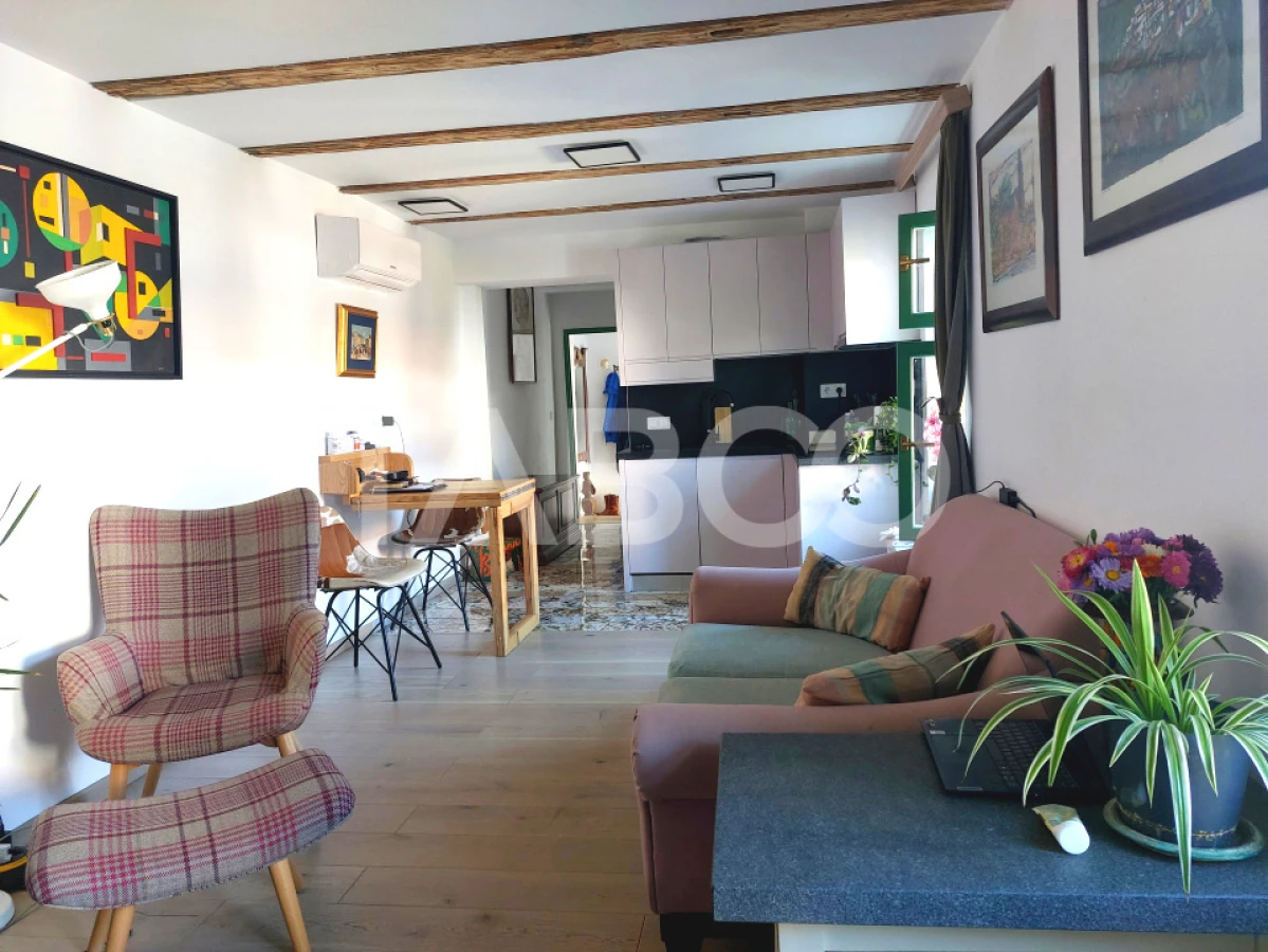 Casa de vanzare 3 camere 2 bucatarii 3 bai teren 340 mp Cisnadie - 1