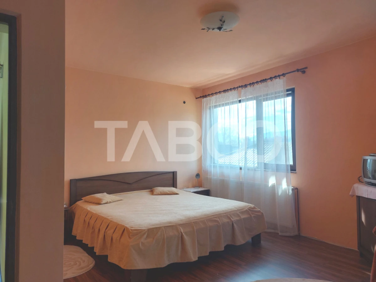Casa 200 mpu 4 camere curte si gradina zona linistita Talmaciu - 8