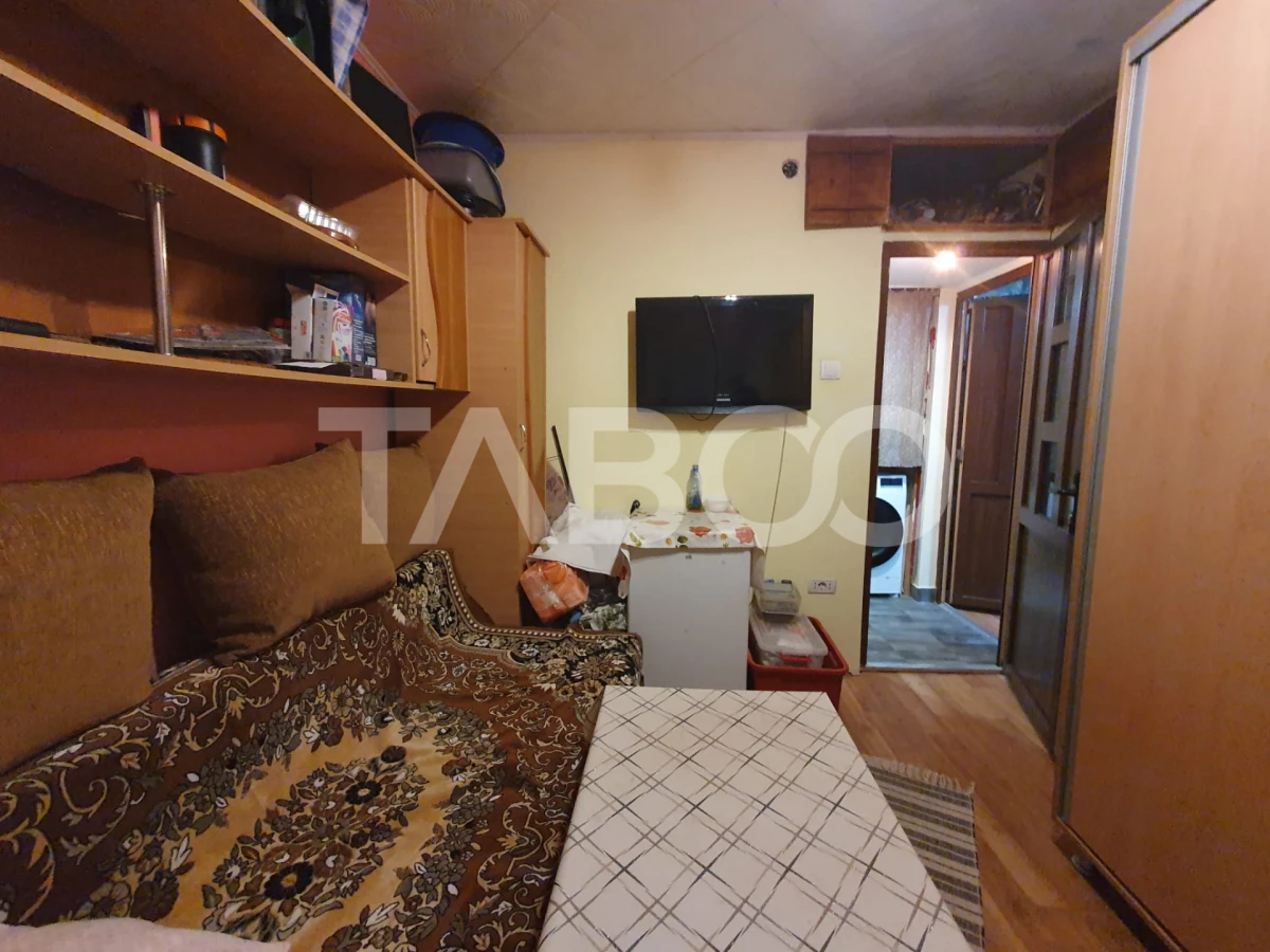 Apartament semidecomandat 2 camere parter 45 mpu Zona Tudor - 5