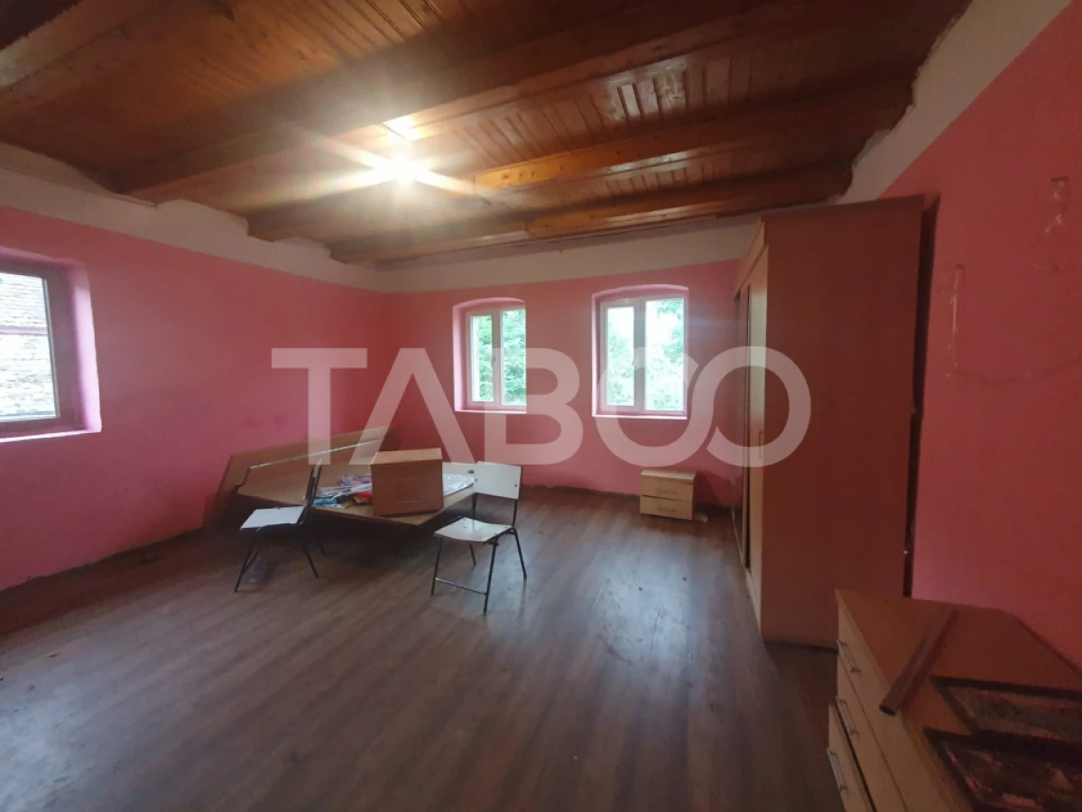 Casa de vanzare in Grid 87 mp utili + anexe beci si sura - 3