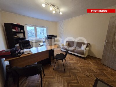 Apartament 4 camere de inchiriat Bulevardul Unirii acces din strada