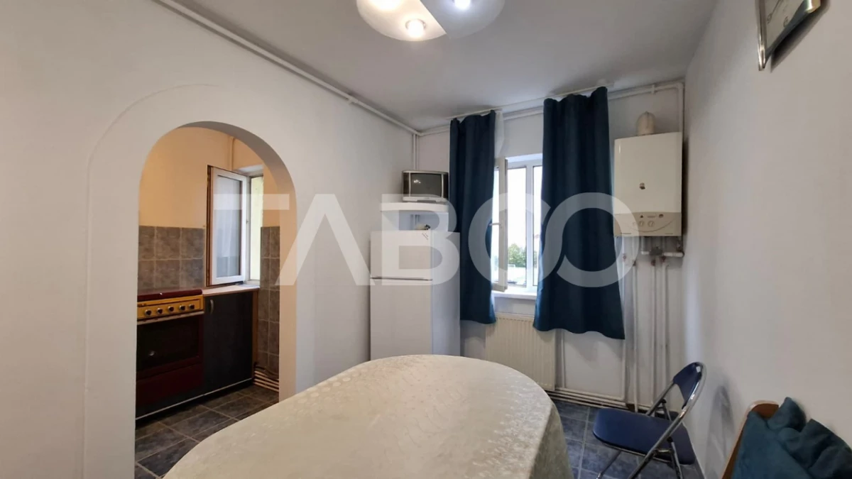 Apartament 3 camere de vanzare semidecomandat 45 mp zona Vasile Aaron - 6