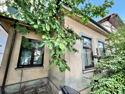 Casa cu 3 camere in Gruia cu teren de 780 mp
