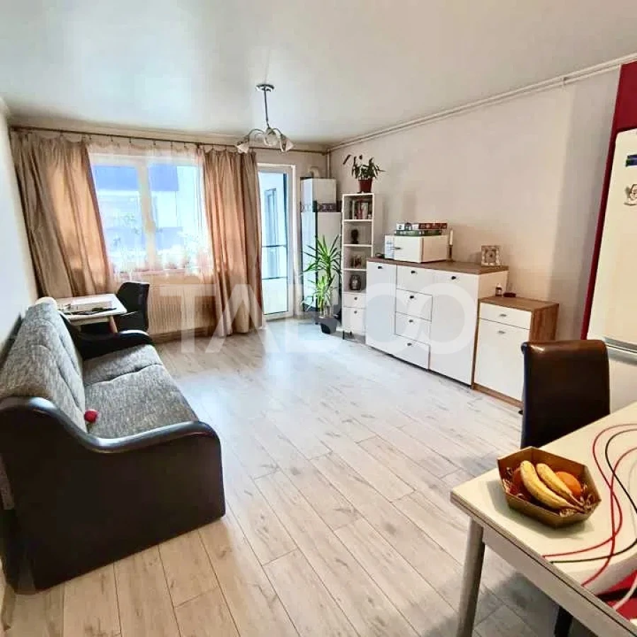 Apartament cu 2 camere de vanzare la cheie cu parcare Floresti - 1