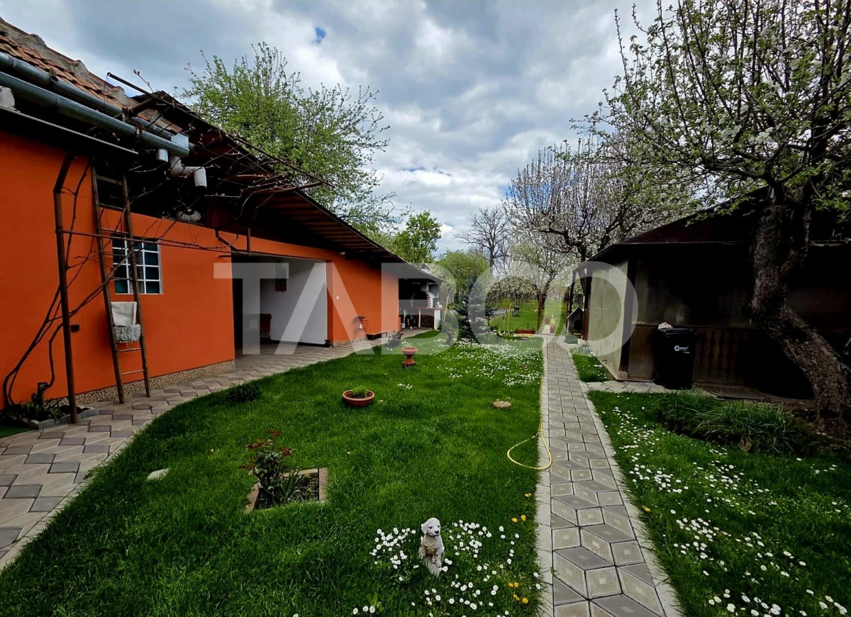 Casa individuala de vanzare 3 camere curte si gradina Beclean - 2