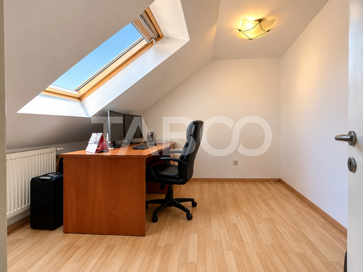 Apartament de vanzare cu 3 camere si balcon zona Mihai Viteazul - 4