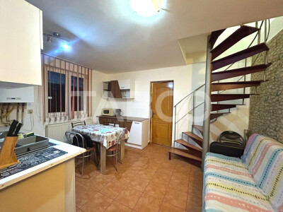 Apartament la mansarda de vanzare 4 camere decomandate Rahovei