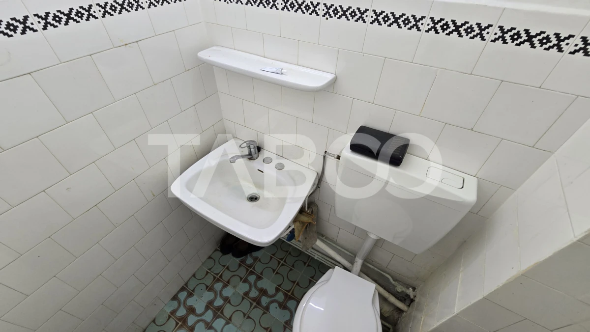 De vanzare - Apartament 83mp 4 camere decomandate etaj 1Vasile Aaron - 10