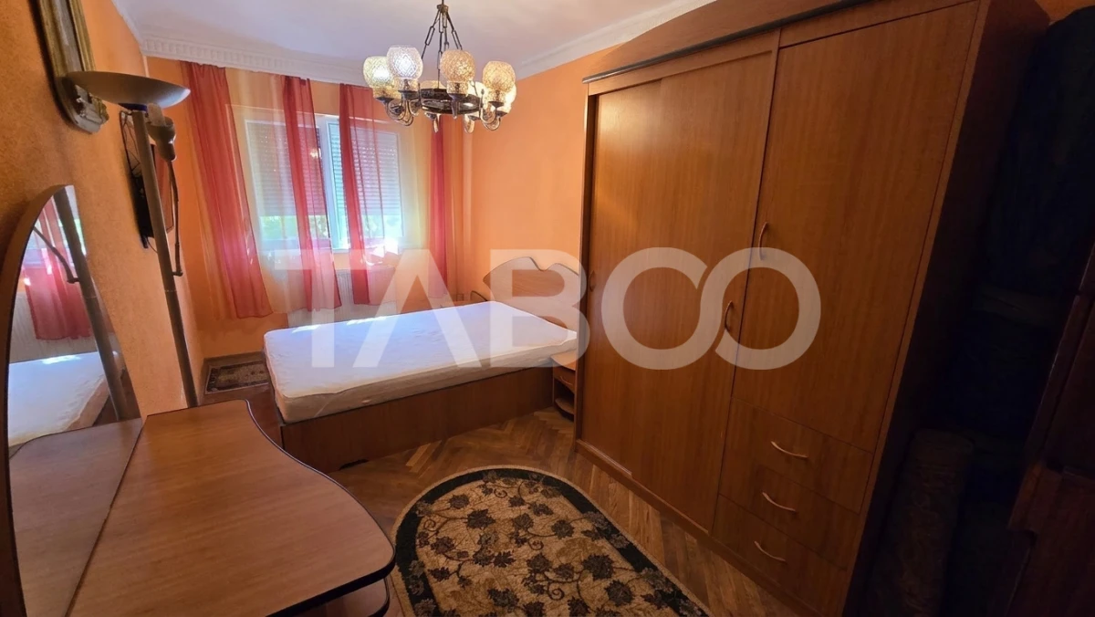 De vanzare - Apartament 83mp 4 camere decomandate etaj 1Vasile Aaron - 7