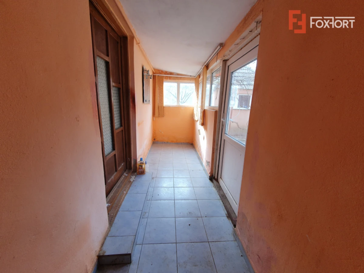 Casa de vanzare cu 3 camere | Necesita renovare - Deta - 9