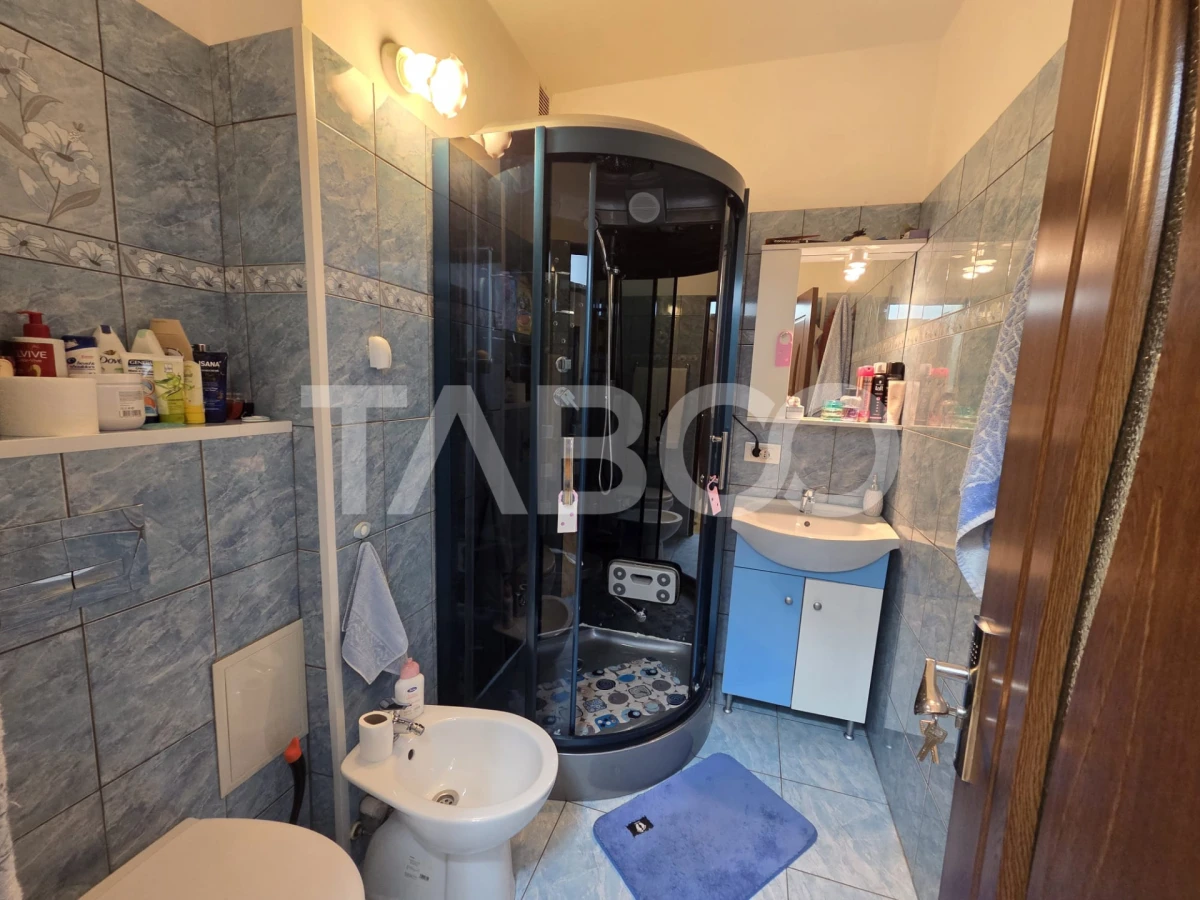 Apartament 2 camere semidecomandat zona Vasile Alecsandri etaj 3 - 5