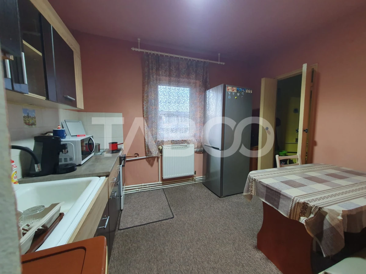 Apartament 2 camere decomandat 54 mp zona Bulevardu Unirii etaj 4 - 4
