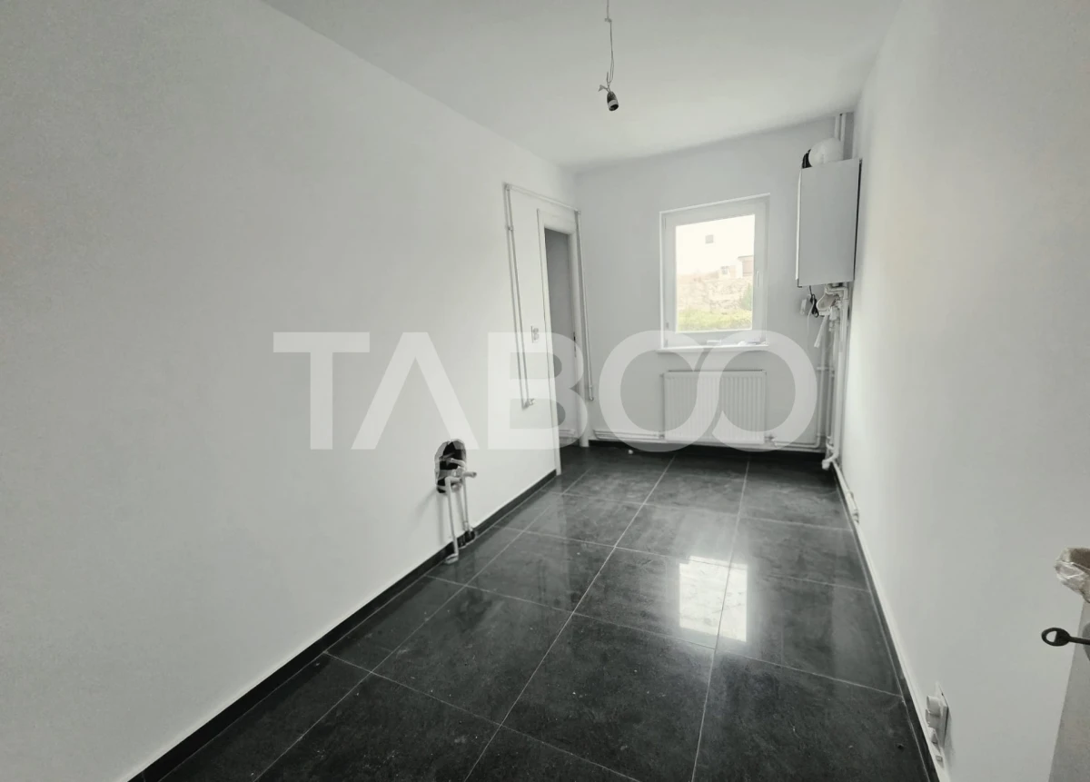 Apartament 70 mp semidecomandat 3 camere balcon 6 mp Bulevardul Unirii - 10