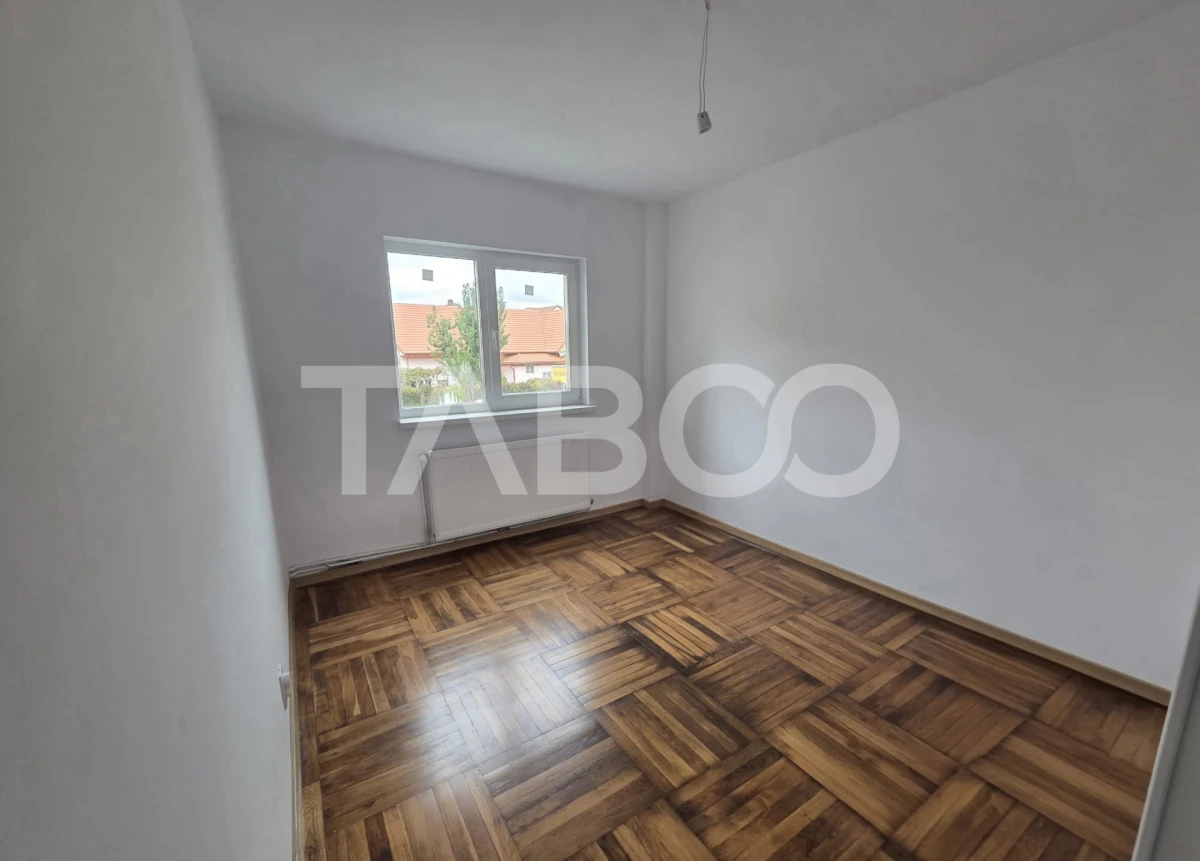 Apartament 70 mp semidecomandat 3 camere balcon 6 mp Bulevardul Unirii - 8