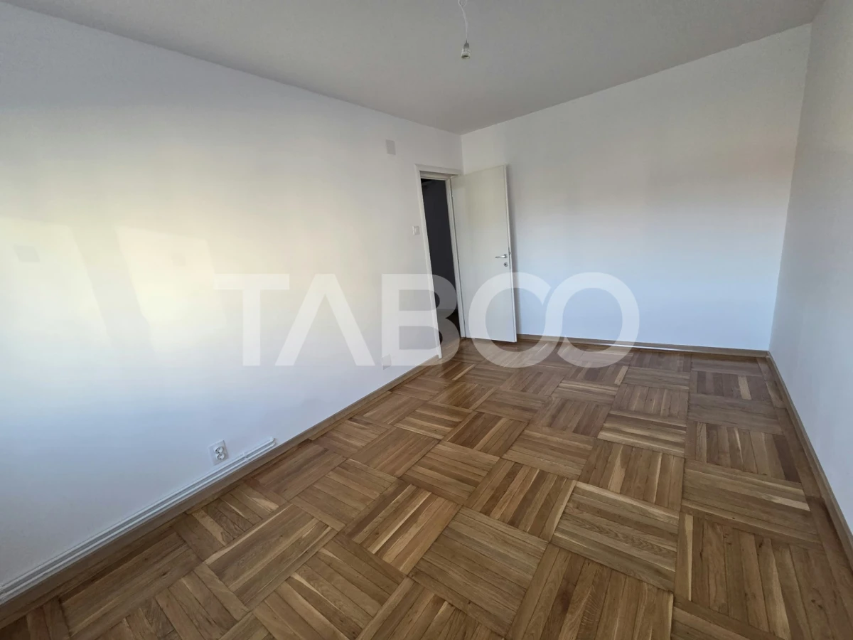 Apartament 70 mp semidecomandat 3 camere balcon 6 mp Bulevardul Unirii - 5