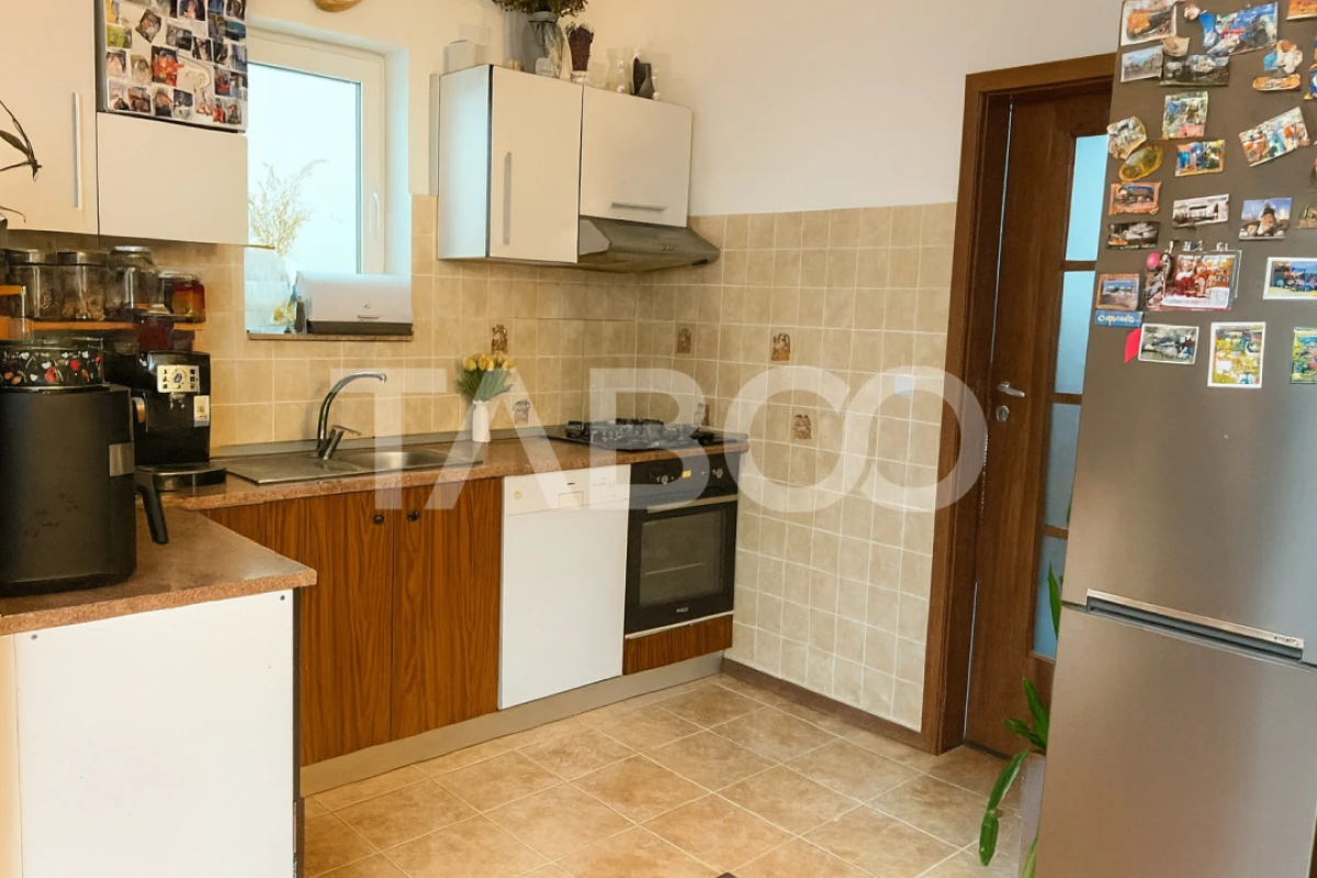 Apartament cu 3 camere spatioase de vanzare in Selimbar - 100 mp utili - 3