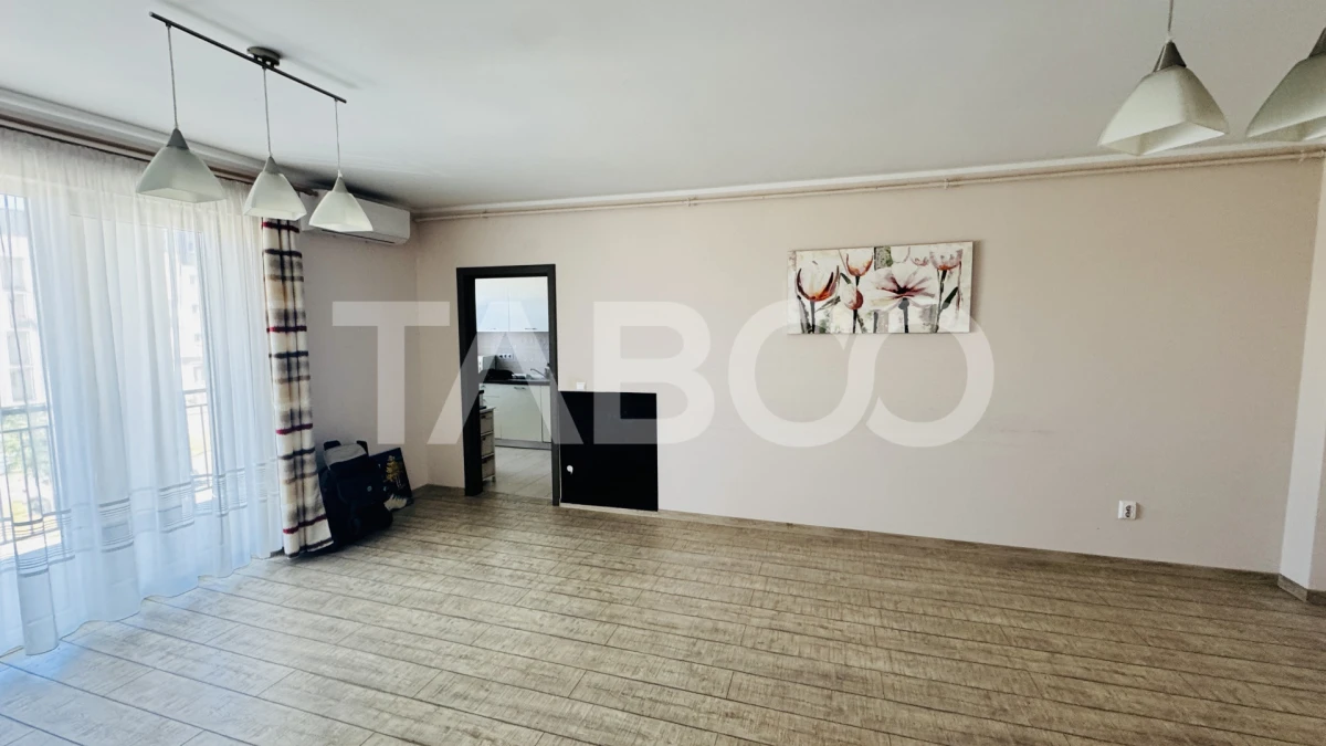 Apartament de vanzare 3 camere lift parcare bloc nou City Residence - 6