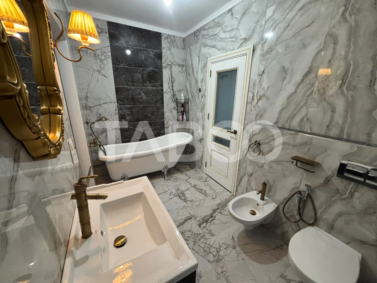Casa individuala de vanzare cu front de 27 ml Pictor Brana Selimbar - 8