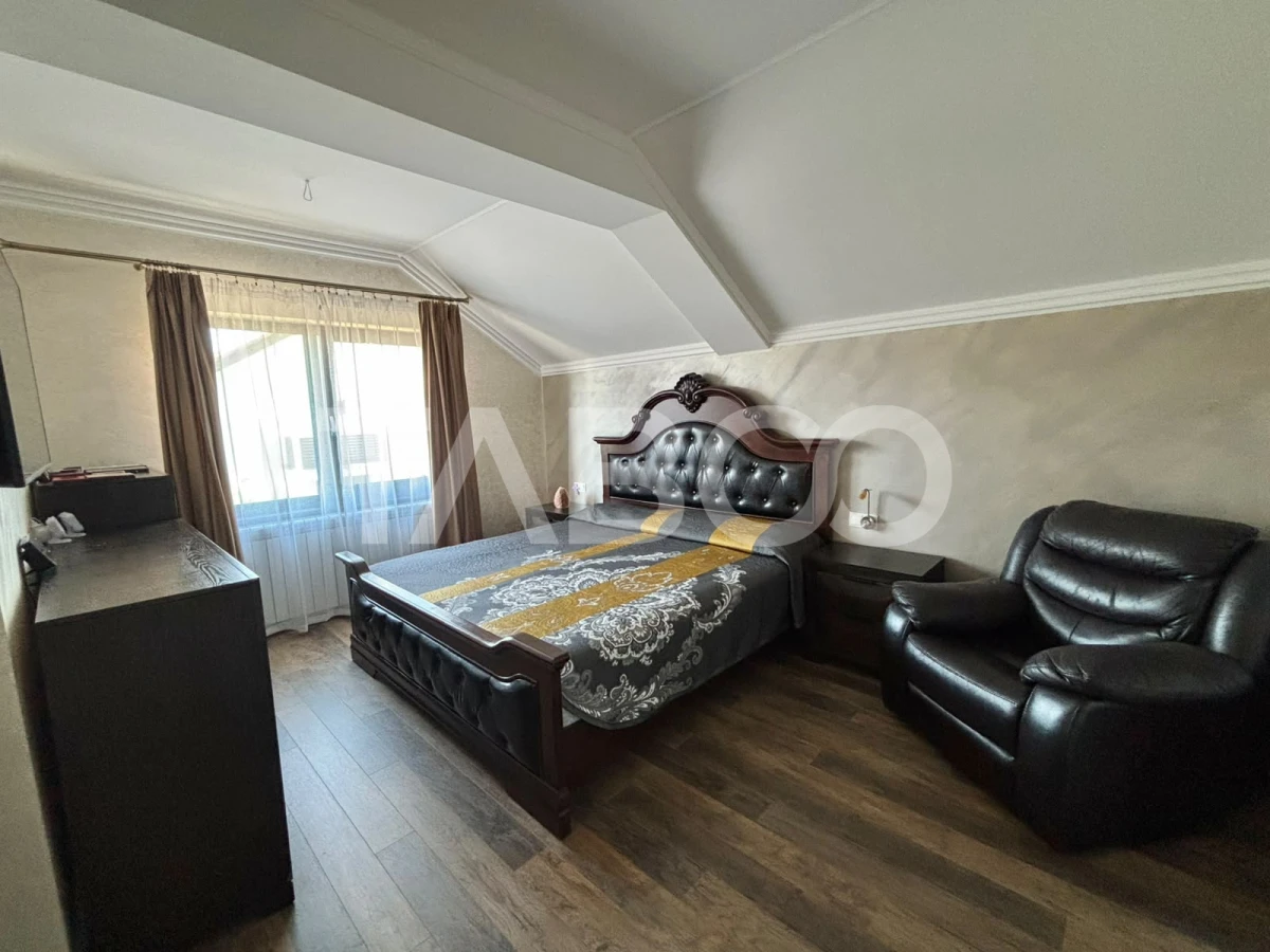 Casa individuala de vanzare cu front de 27 ml Pictor Brana Selimbar - 6