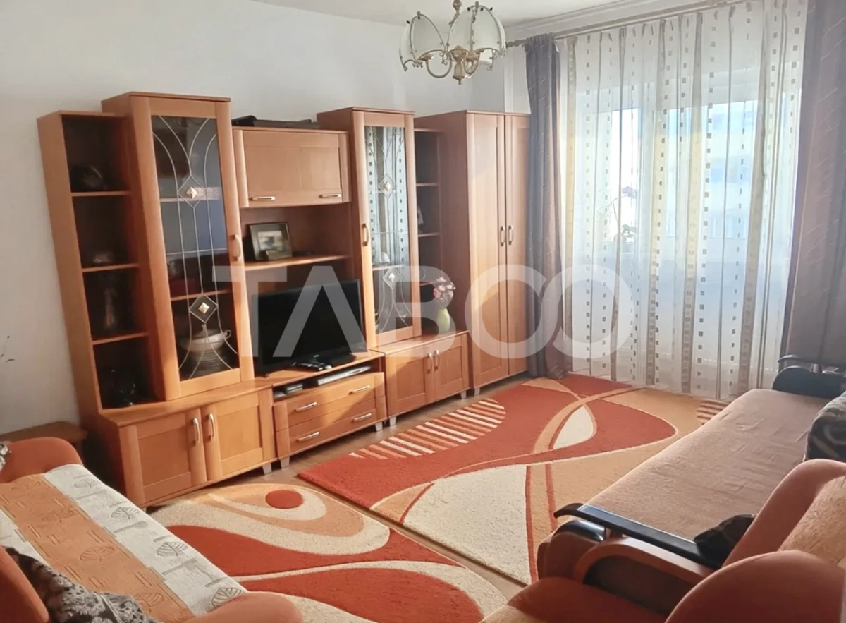 Apartament cu 3 camere de vanzare la cheie in Zorilor cu lift si boxa - 1