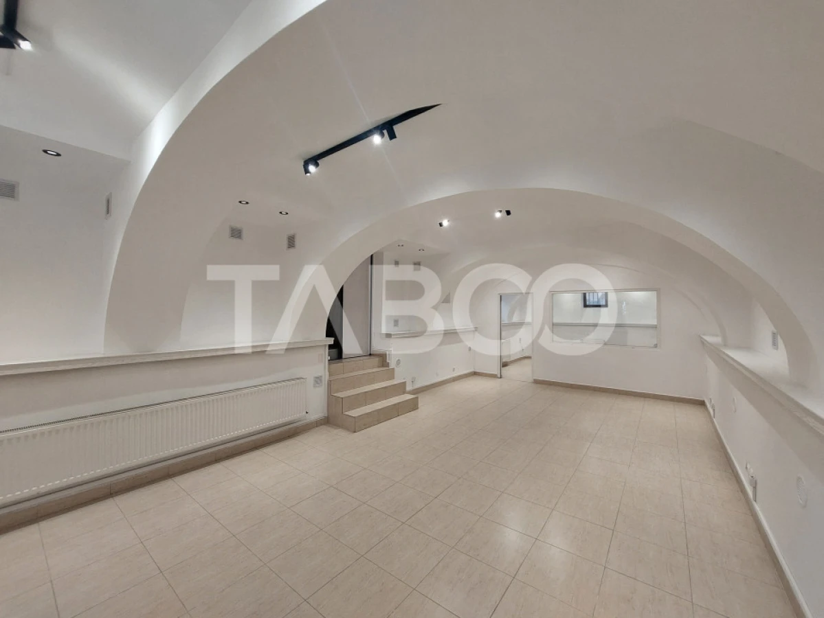 Spatiu comercial de inchiriat 94 mpu parter zona Centrala Sibiu - 1