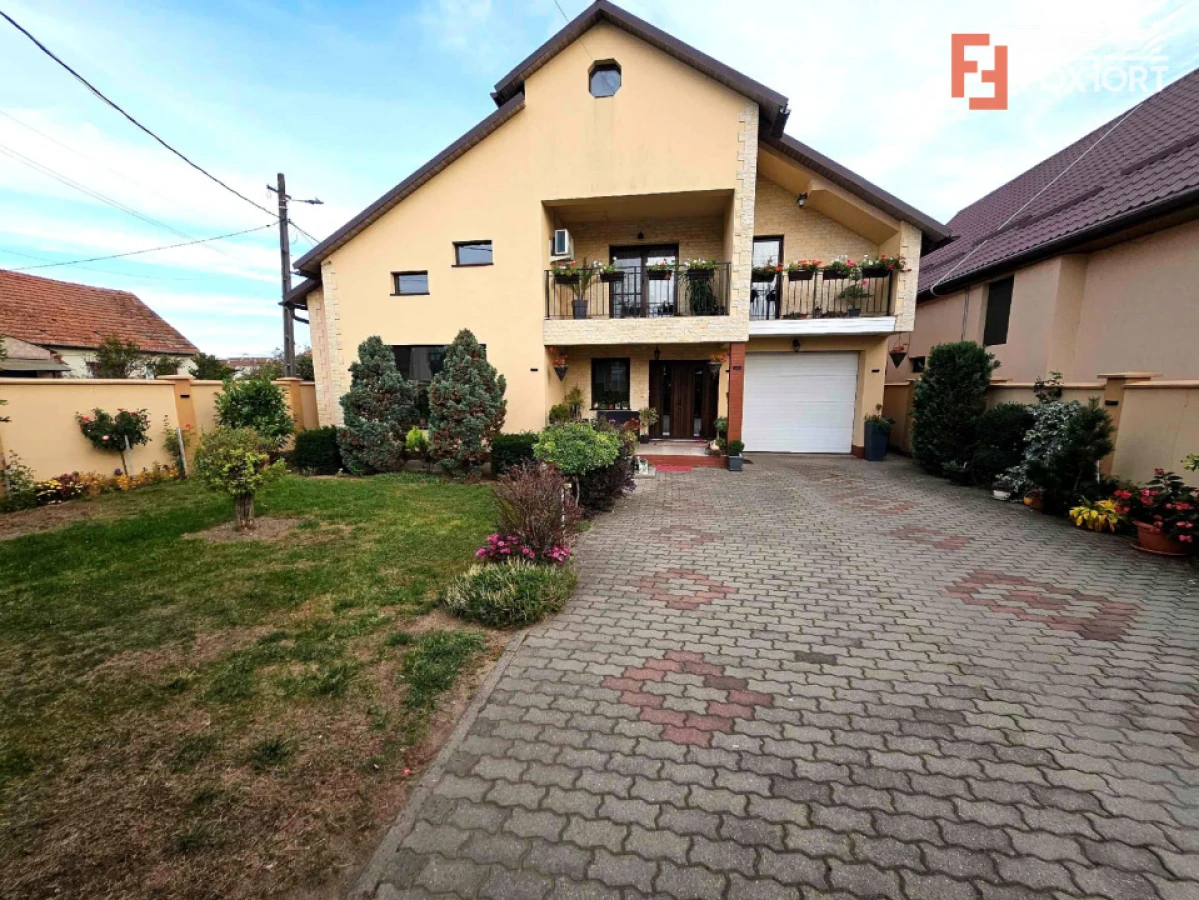 Casa individuala 4 camere P+M, teren 468 mp, constructie 2015- Lipova- Arad - 2