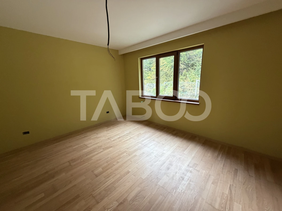 Casa cu potential de investitie 7 camere foisor 4 bazine de pesti - 8
