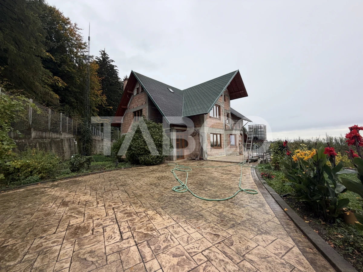 Casa cu potential de investitie 7 camere foisor 4 bazine de pesti - 3
